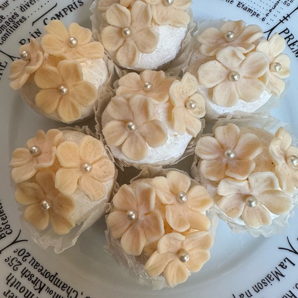 Adorable 7 mini  Fake cupcakes great for a display - Picture 3 of 5